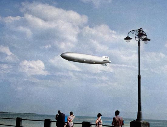 Luftschiff Hindenburg im Anflug auf New York